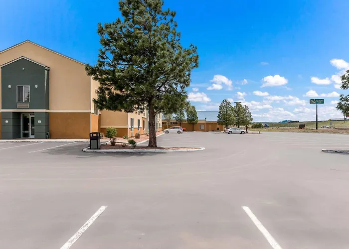 Quality Near Grand Canyon Inn 4*
