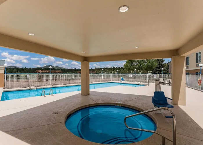 Quality Near Grand Canyon 4*