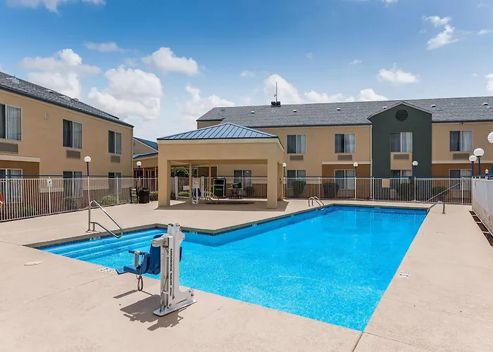 Quality Near Grand Canyon Inn 4*